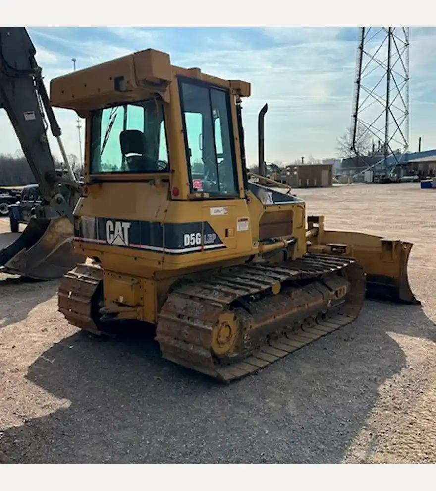 2007 Caterpillar D5G LGP - Caterpillar Bulldozers - caterpillar-bulldozers-d5g-lgp-d0a7489e-2.JPEG