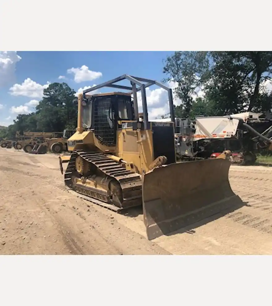 1999 Caterpillar D5M - Caterpillar Bulldozers - caterpillar-bulldozers-d5m-07a37863-1.jpeg