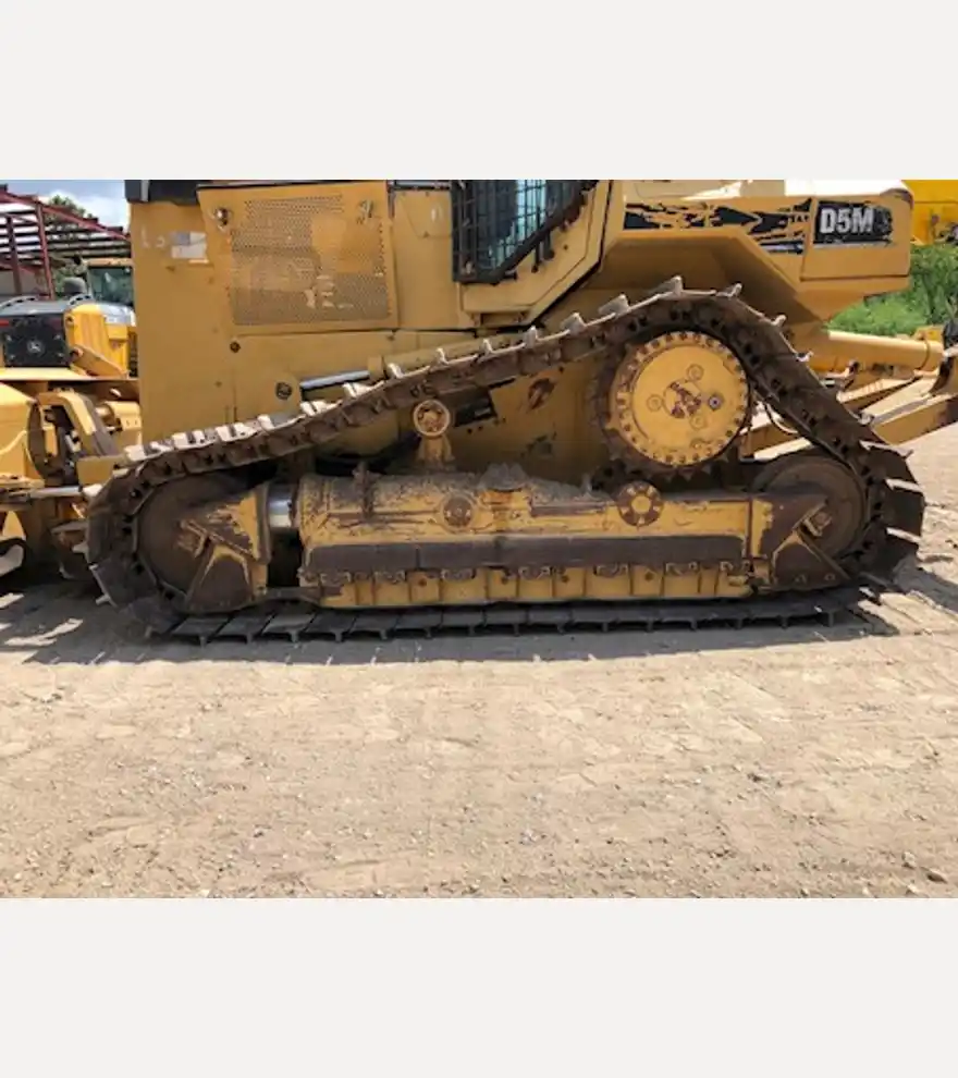 1999 Caterpillar D5M - Caterpillar Bulldozers - caterpillar-bulldozers-d5m-07a37863-10.jpeg