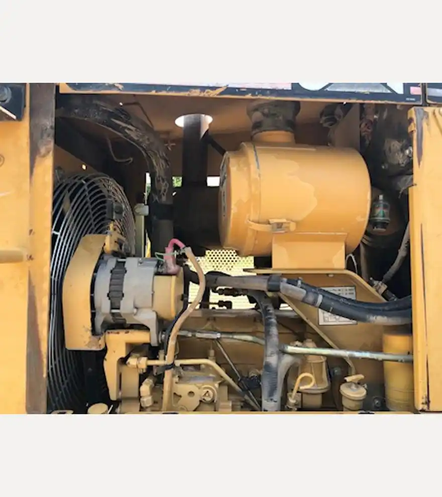 1999 Caterpillar D5M - Caterpillar Bulldozers - caterpillar-bulldozers-d5m-07a37863-16.jpeg