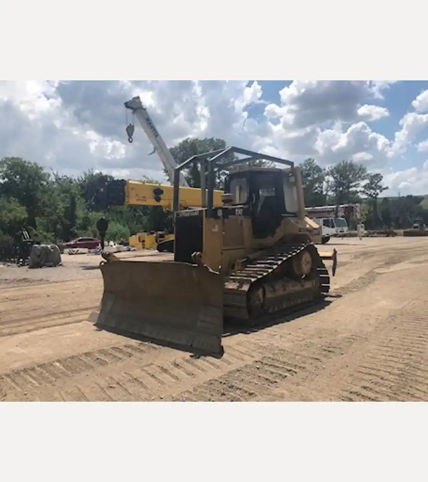 1999 Caterpillar D5M - Caterpillar Bulldozers - caterpillar-bulldozers-d5m-07a37863-2.jpeg