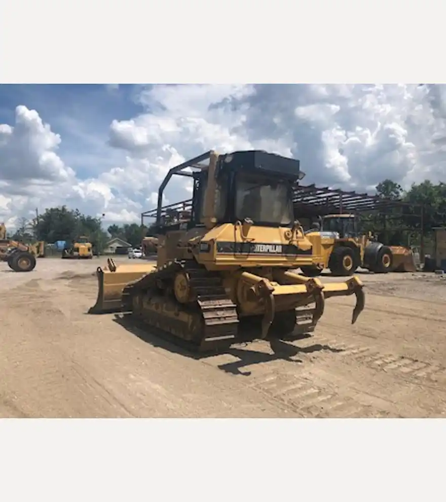 1999 Caterpillar D5M - Caterpillar Bulldozers - caterpillar-bulldozers-d5m-07a37863-6.jpeg