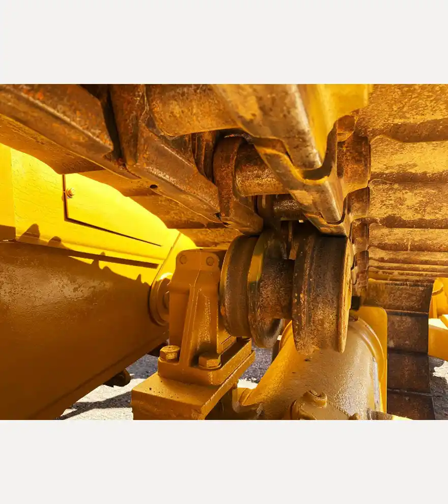2005 Caterpillar D6R - Caterpillar Bulldozers - caterpillar-bulldozers-d6r-56a239a4-7.jpeg