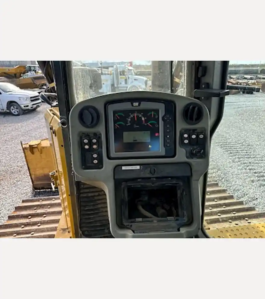 2014 Caterpillar D6T LGP dozer - Caterpillar Bulldozers - caterpillar-bulldozers-d6t-lgp-dozer-df266f06-11.jpg