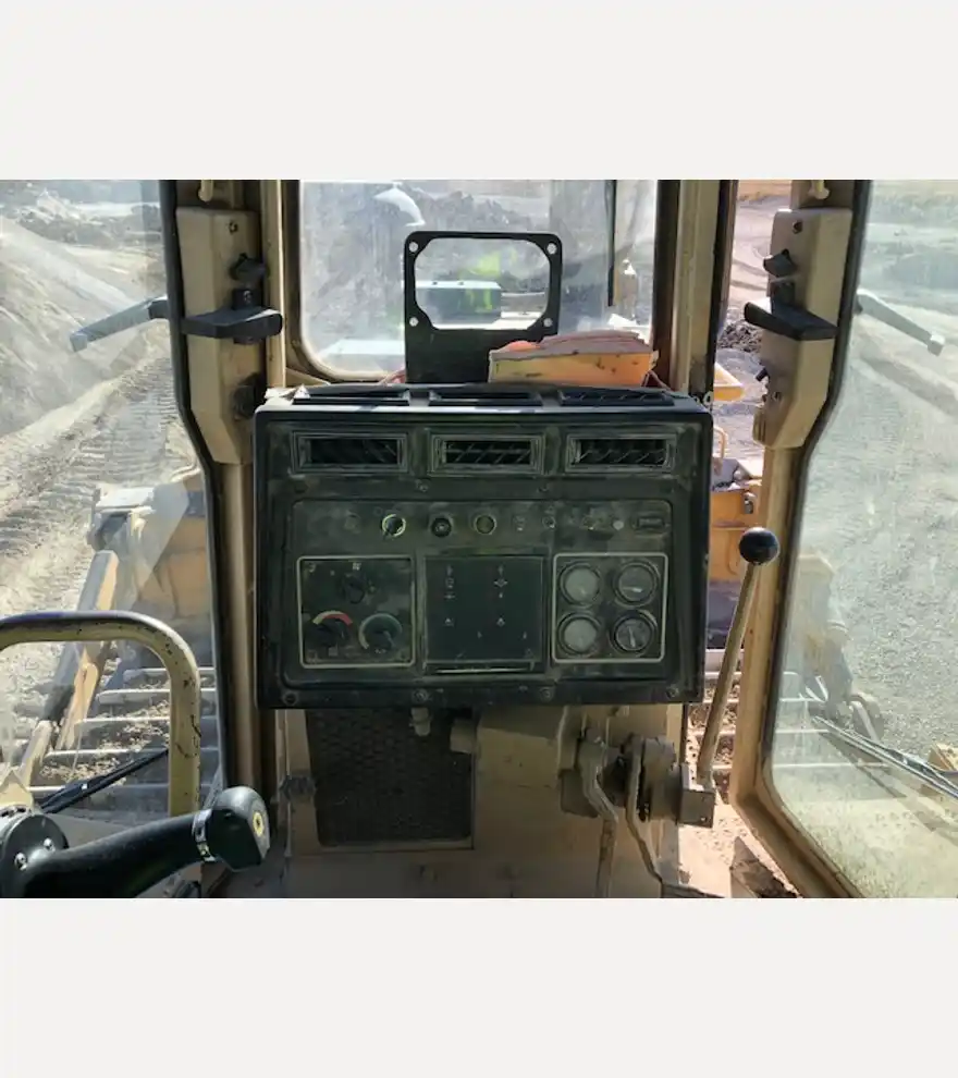 1998 Caterpillar D8R - Caterpillar Bulldozers - caterpillar-bulldozers-d8r-db202f0d-4.jpg