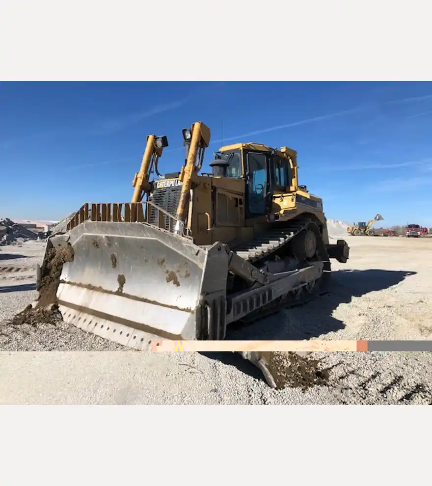 1998 Caterpillar D8R - Caterpillar Bulldozers - caterpillar-bulldozers-d8r-db202f0d-6.jpg