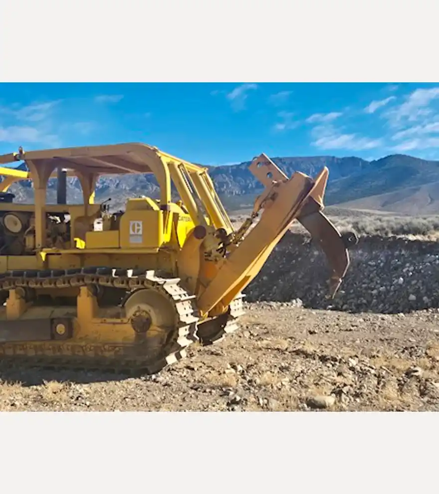  Caterpillar D9G - Caterpillar Bulldozers - caterpillar-bulldozers-d9g-5b7b5b2d-3.jpg