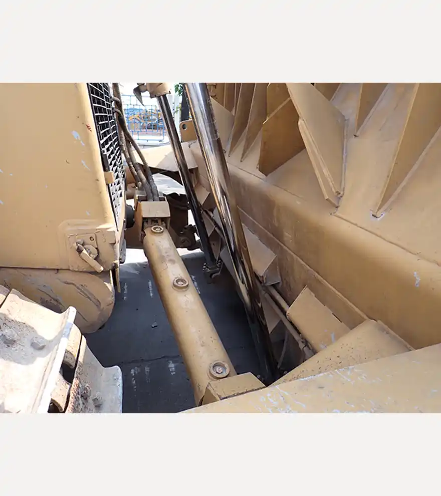 1997 Caterpillar D9R - Caterpillar Bulldozers - caterpillar-bulldozers-d9r-2b356de0-6.jpg