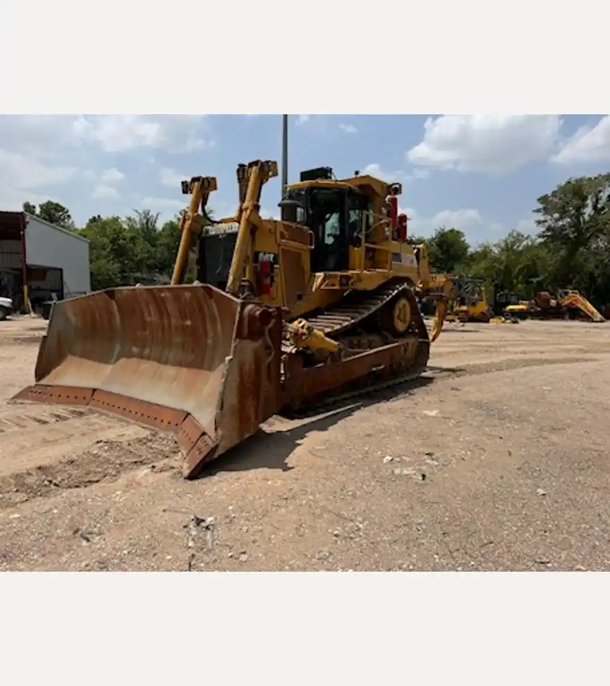 2005 Caterpillar D9T - Caterpillar Bulldozers - caterpillar-bulldozers-d9t-f320ba75-2.jpeg