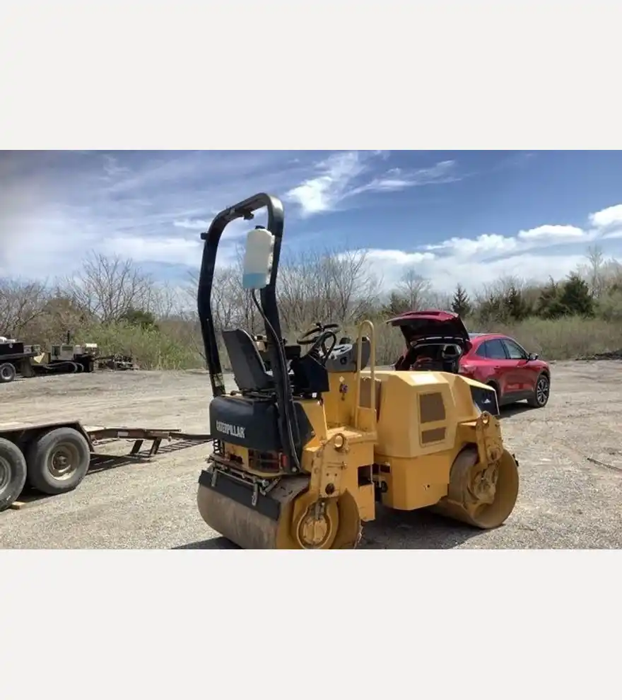 2019 Caterpillar CB34B Double Drum Roller - Caterpillar Compactors - caterpillar-compactors-cb34b-double-drum-roller-83467a17-1.jpg