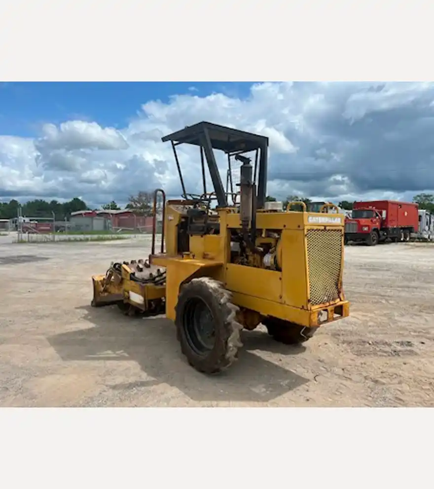1987 Caterpillar CP-323 - Caterpillar Compactors - caterpillar-compactors-cp-323-1da45405-3.jpg