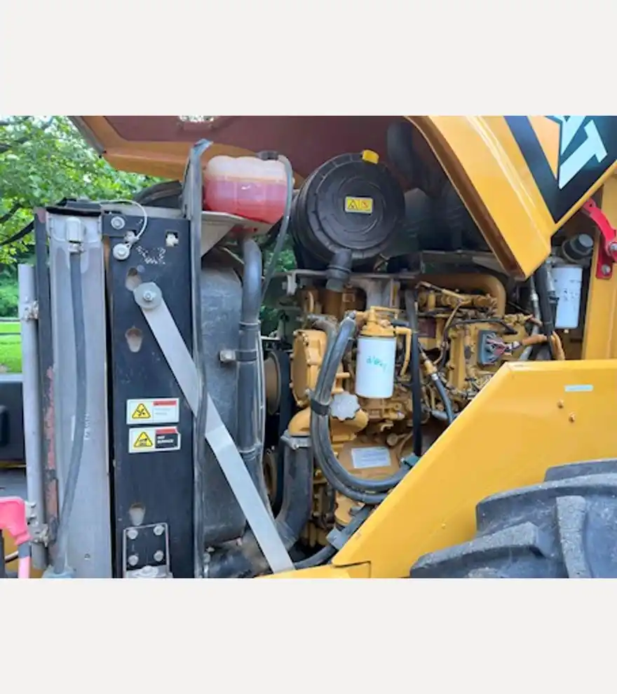 2011 Caterpillar CP44 - Caterpillar Compactors - caterpillar-compactors-cp44-986ee7f9-6.jpg
