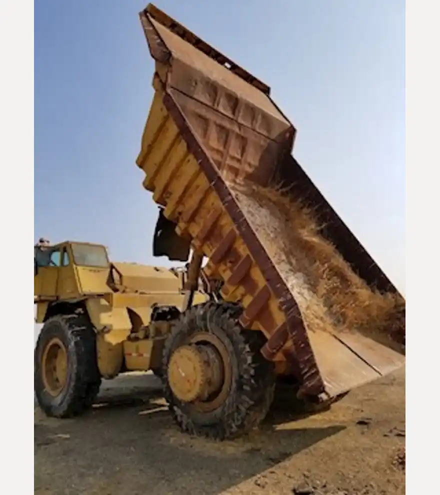 1984 Caterpillar 777 Off Road Truck - Caterpillar Dump Trucks - caterpillar-dump-trucks-777-off-road-truck-9eb3e683-1.jpg