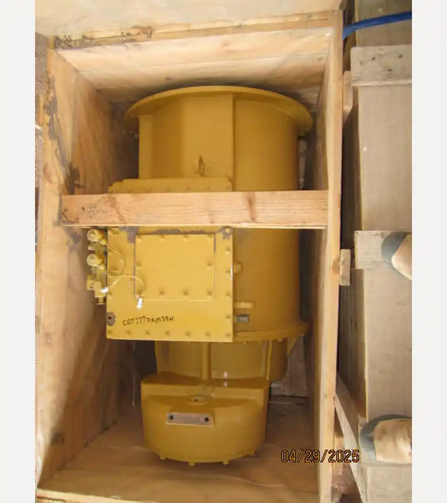  Caterpillar 8E-9035 Transmission - Caterpillar Dump Trucks - caterpillar-dump-trucks-8e-9035-transmission-b5361b40-1.JPG