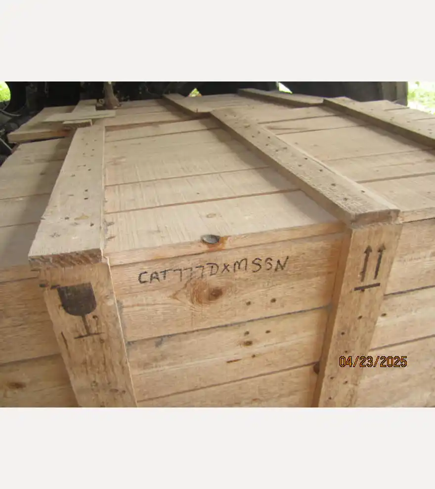  Caterpillar 8E-9035 Transmission - Caterpillar Dump Trucks - caterpillar-dump-trucks-8e-9035-transmission-b5361b40-3.JPG