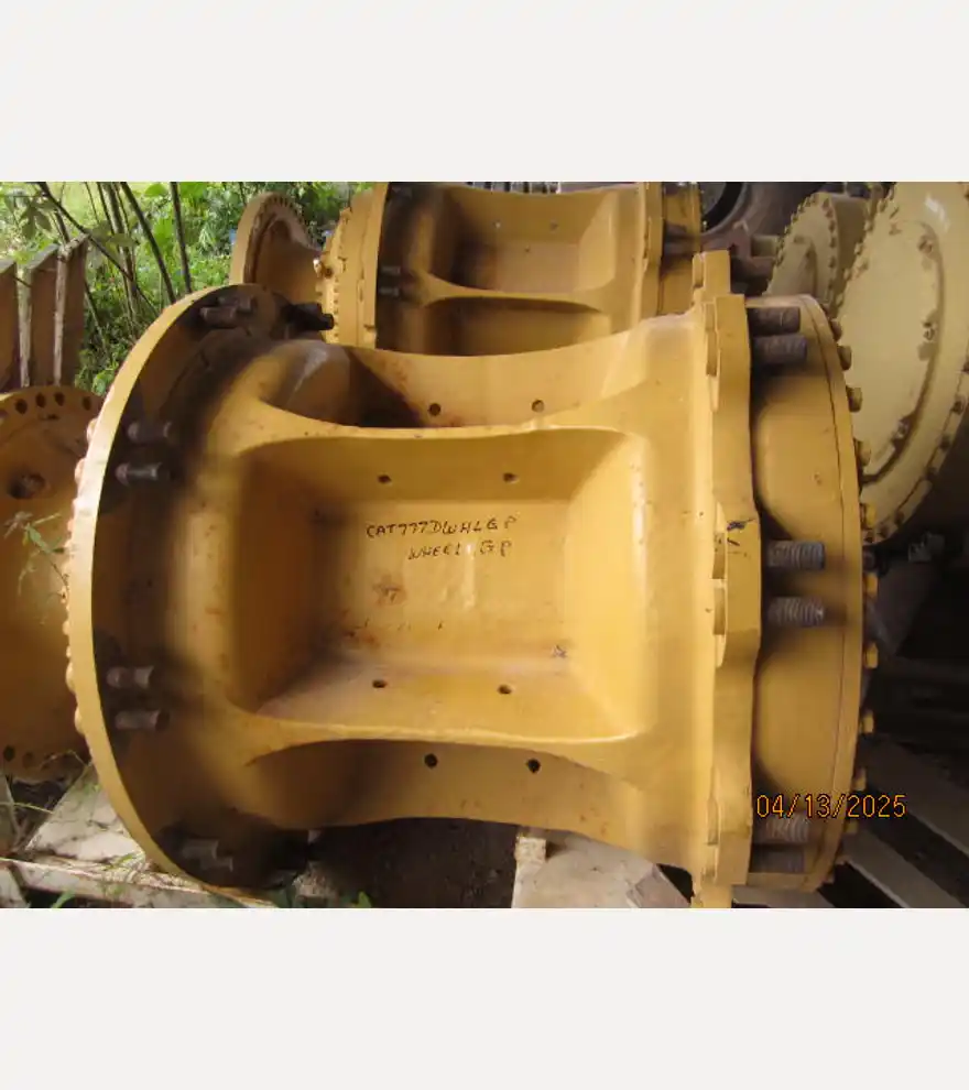  Caterpillar Wheel Group 125-6793 - Caterpillar Dump Trucks - caterpillar-dump-trucks-wheel-group-125-6793-321d8c79-2.JPG