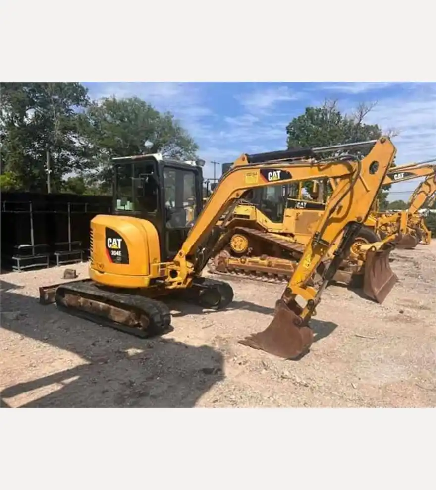 2015 Caterpillar 304E CR - Caterpillar Excavators - caterpillar-excavators-304e-cr-8e4c4e7e-1.jpeg