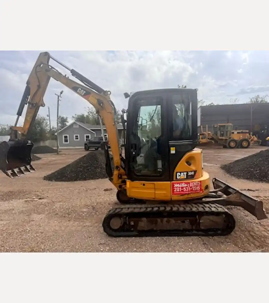 2015 Caterpillar 304E CR - Caterpillar Excavators - caterpillar-excavators-304e-cr-8e4c4e7e-5.jpeg