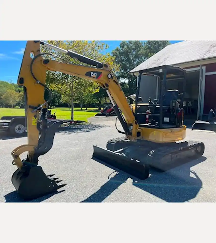 2017 Caterpillar 304E2 CR - Caterpillar Excavators - caterpillar-excavators-304e2-cr-505b8a4f-1.jpg