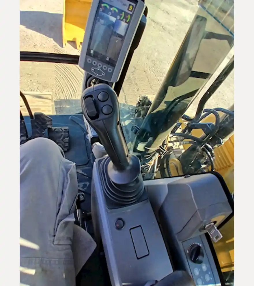 2019 Caterpillar 313FL - Caterpillar Excavators - caterpillar-excavators-313fl-ae79f194-10.jpg