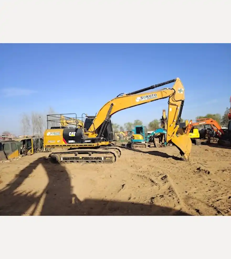  Caterpillar 320D - Caterpillar Excavators - caterpillar-excavators-320d-7cdab1e2-2.jpg