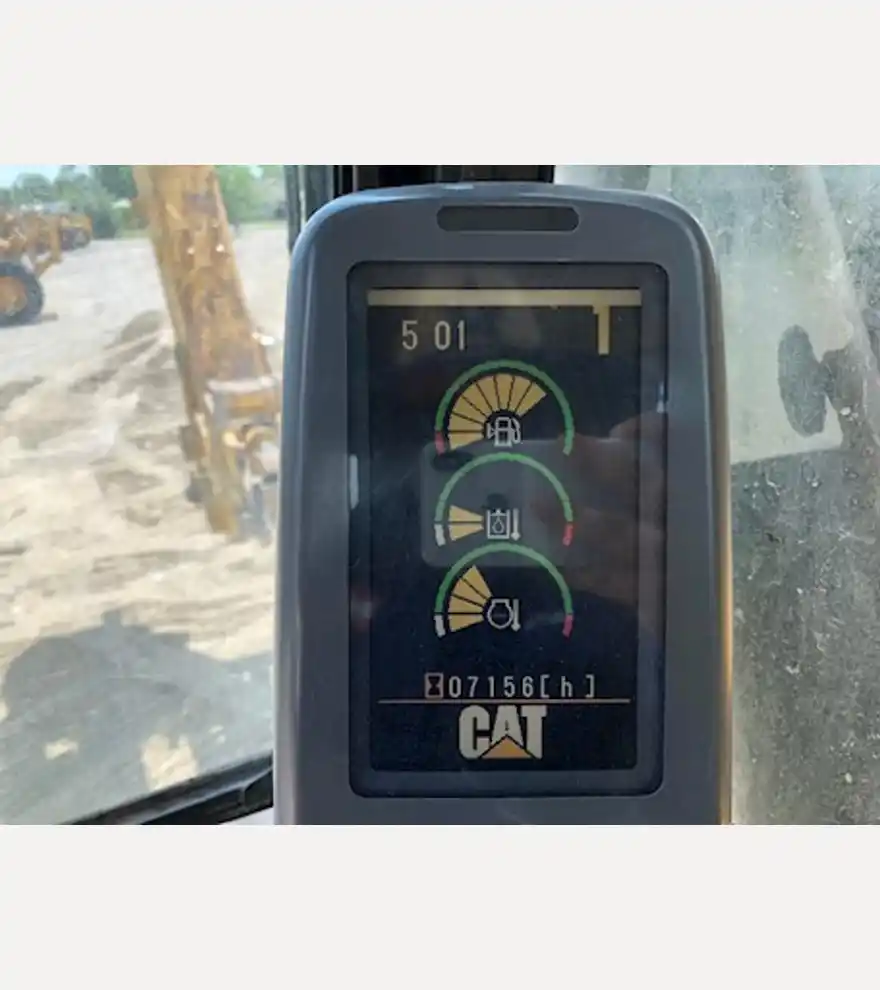 2011 Caterpillar 320DL - Caterpillar Excavators - caterpillar-excavators-320dl-f8e2fb64-17.jpg