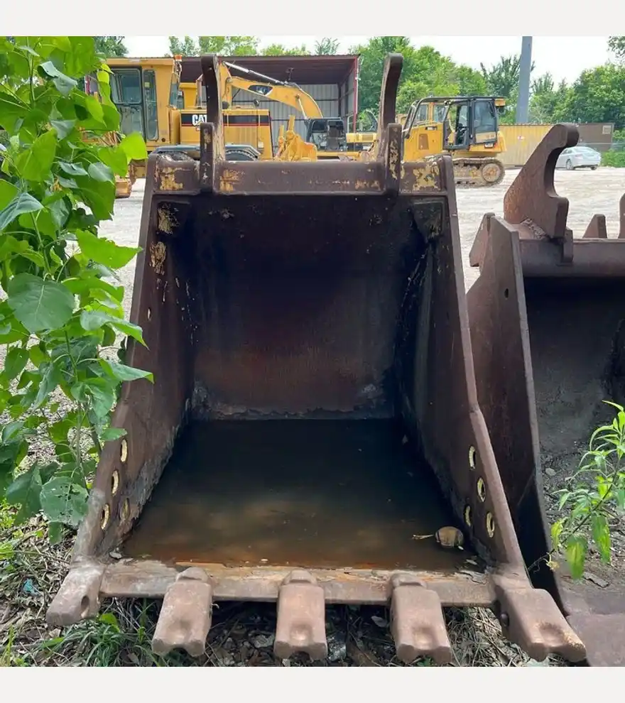 2011 Caterpillar 320DL - Caterpillar Excavators - caterpillar-excavators-320dl-f8e2fb64-2.jpeg