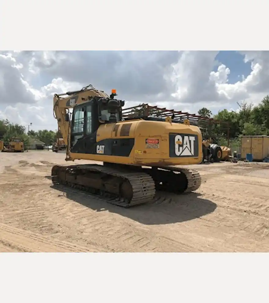 2011 Caterpillar 320DL - Caterpillar Excavators - caterpillar-excavators-320dl-f8e2fb64-5.jpg