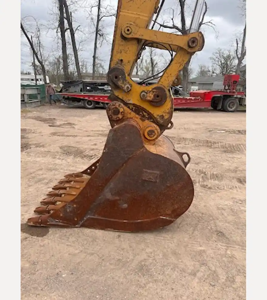 2013 Caterpillar 329EL - Caterpillar Excavators - caterpillar-excavators-329el-5a085893-6.jpg
