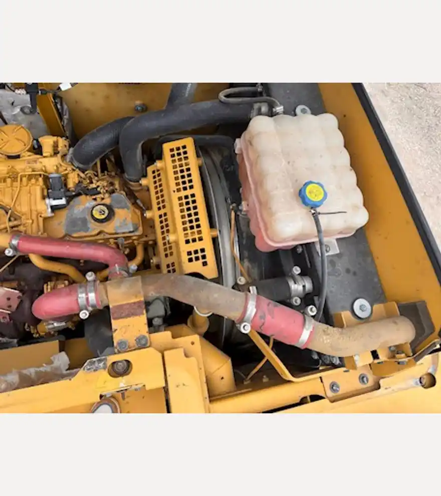 2013 Caterpillar 329EL - Caterpillar Excavators - caterpillar-excavators-329el-5a085893-9.jpg