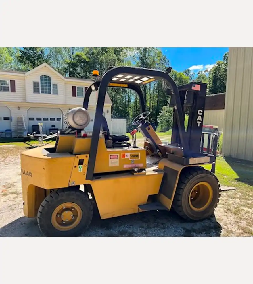 1990 Caterpillar V80E Forklift with Attachments - Caterpillar Forklifts - caterpillar-forklifts-v80e-forklift-with-attachments-f3a207a1-3.JPG