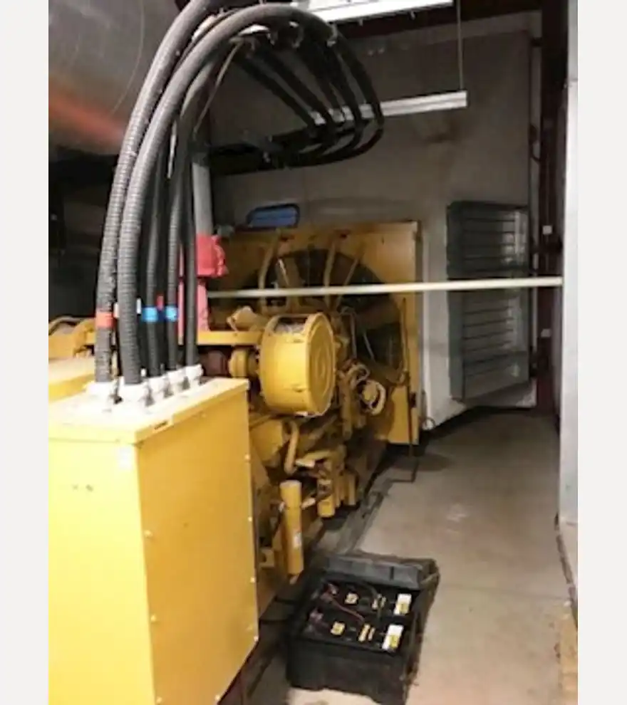  Caterpillar 3512 Diesel Generator Set in Enclosure - Caterpillar Generators - caterpillar-generators-3512-diesel-generator-set-in-enclosure-77dafe27-8.jpg