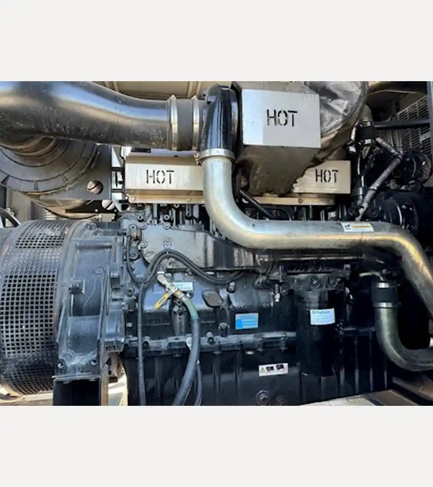 2015 Caterpillar 500 KW E15TAG3 Diesel Generator Enclosed - Caterpillar Generators - caterpillar-generators-500-kw-e15tag3-diesel-generator-enclosed-3e0fe7c9-3.jpg