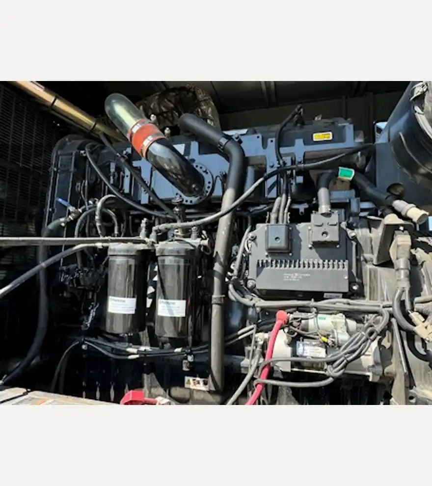 2015 Caterpillar 500 KW E15TAG3 Diesel Generator Enclosed - Caterpillar Generators - caterpillar-generators-500-kw-e15tag3-diesel-generator-enclosed-3e0fe7c9-4.jpg