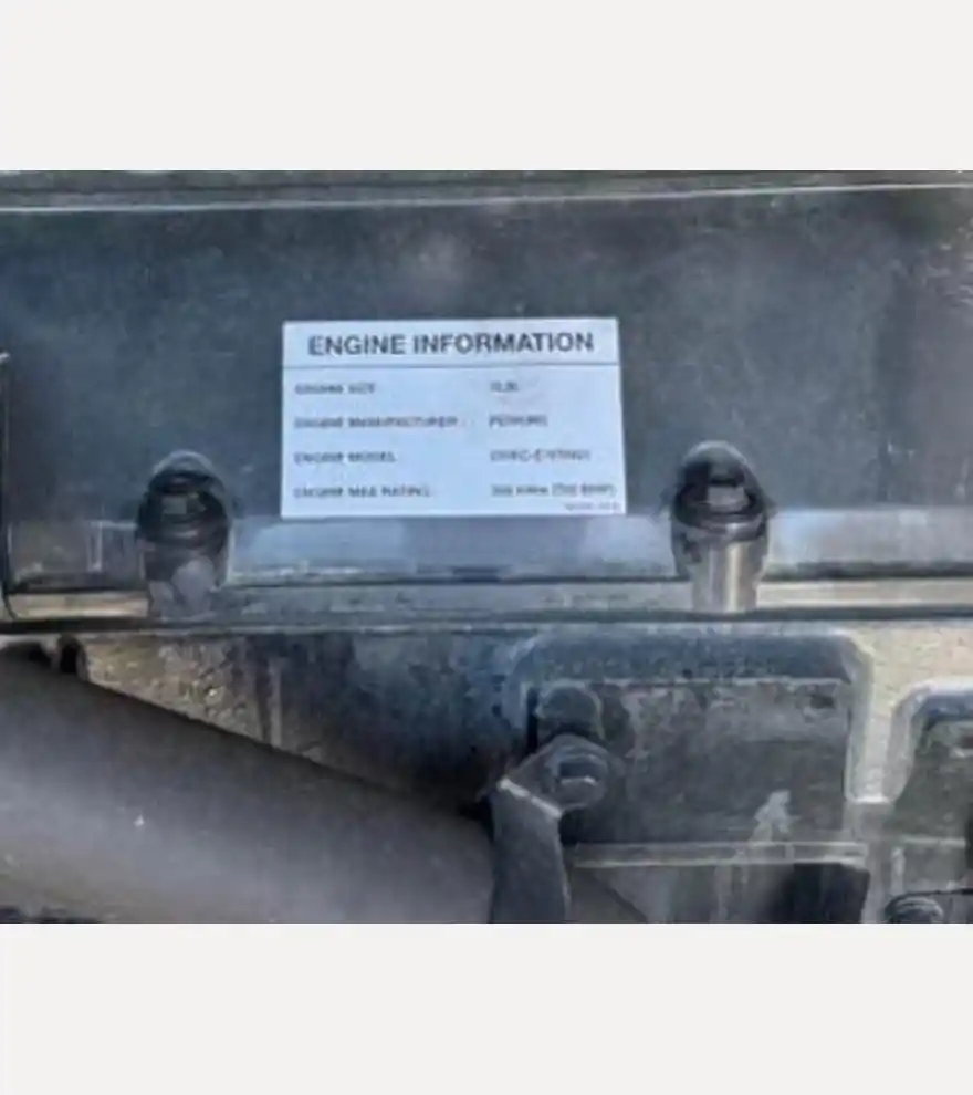  Caterpillar 500 KW Sound Enclosed - Caterpillar Generators - caterpillar-generators-500-kw-sound-enclosed-56bfb26e-2.jpg