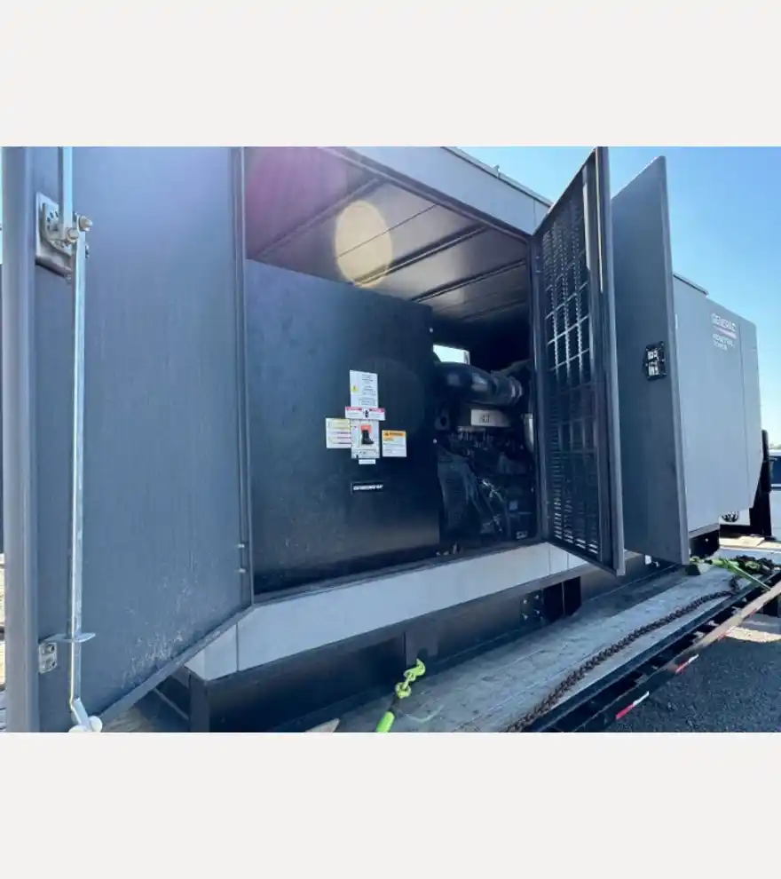  Caterpillar 500 KW Sound Enclosed - Caterpillar Generators - caterpillar-generators-500-kw-sound-enclosed-56bfb26e-3.jpg
