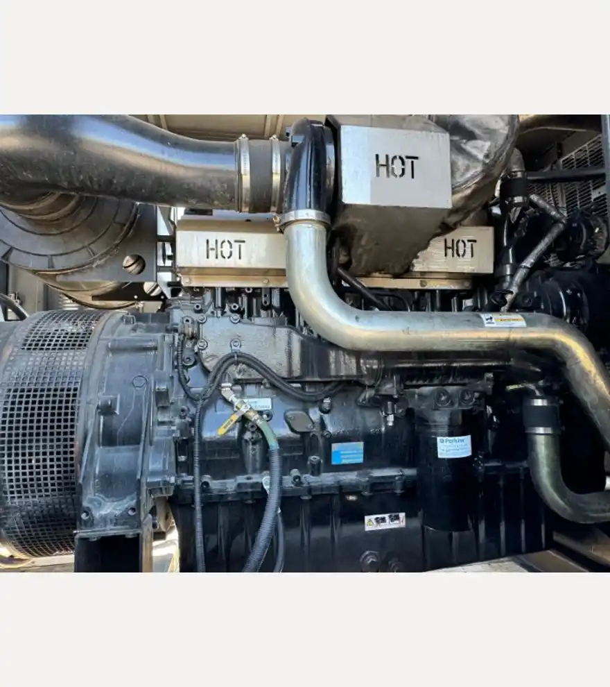  Caterpillar 500 KW Sound Enclosed - Caterpillar Generators - caterpillar-generators-500-kw-sound-enclosed-56bfb26e-5.jpg
