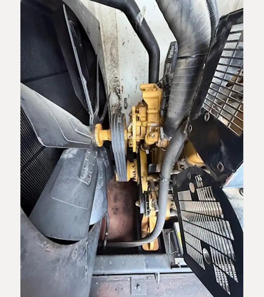 2005 Caterpillar Three Phase Generator - Caterpillar Generators - caterpillar-generators-three-phase-generator-5c9152f9-4.jpg