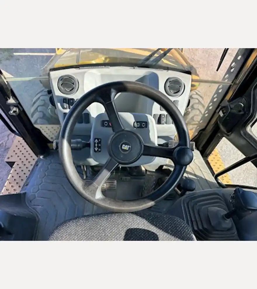 2016 Caterpillar 420F2 Backhoe (4x4) - Caterpillar Loader Backhoes - caterpillar-loader-backhoes-420f2-backhoe-4x4-fa1e7c45-11.jpg