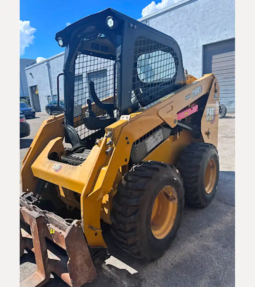 2021 Caterpillar 236D3 - Caterpillar Loaders - caterpillar-loaders-236d3-280a09e8-4.jpeg