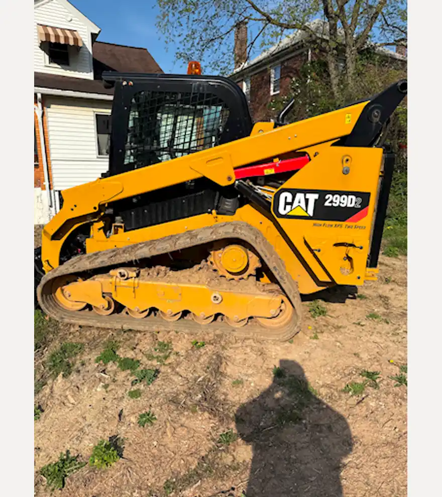 2019 Caterpillar 299D2 - Caterpillar Loaders - caterpillar-loaders-299d2-2438bd66-1.jpeg