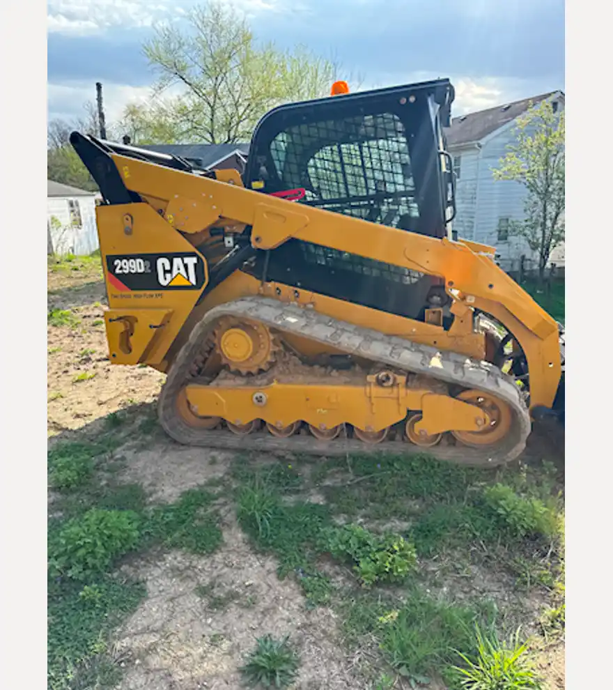 2019 Caterpillar 299D2 - Caterpillar Loaders - caterpillar-loaders-299d2-2438bd66-2.jpeg