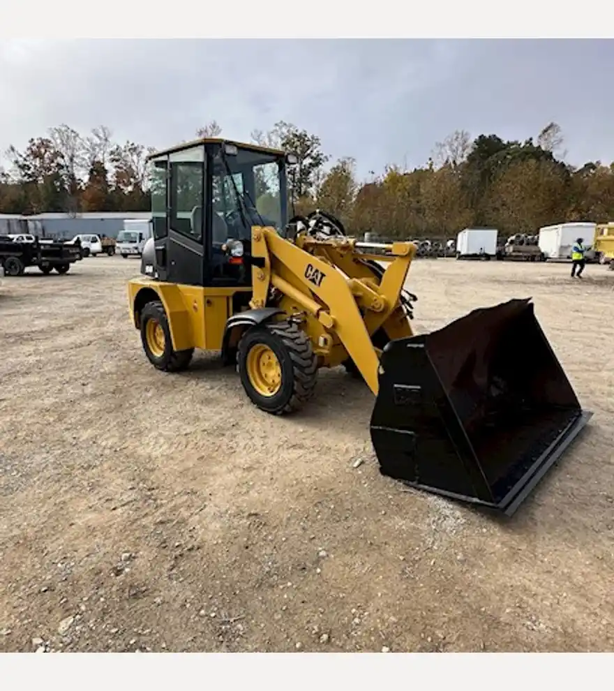 2006 Caterpillar 904B Wheel Loader - Caterpillar Loaders - caterpillar-loaders-904b-wheel-loader-4dc3e13d-1.jpg