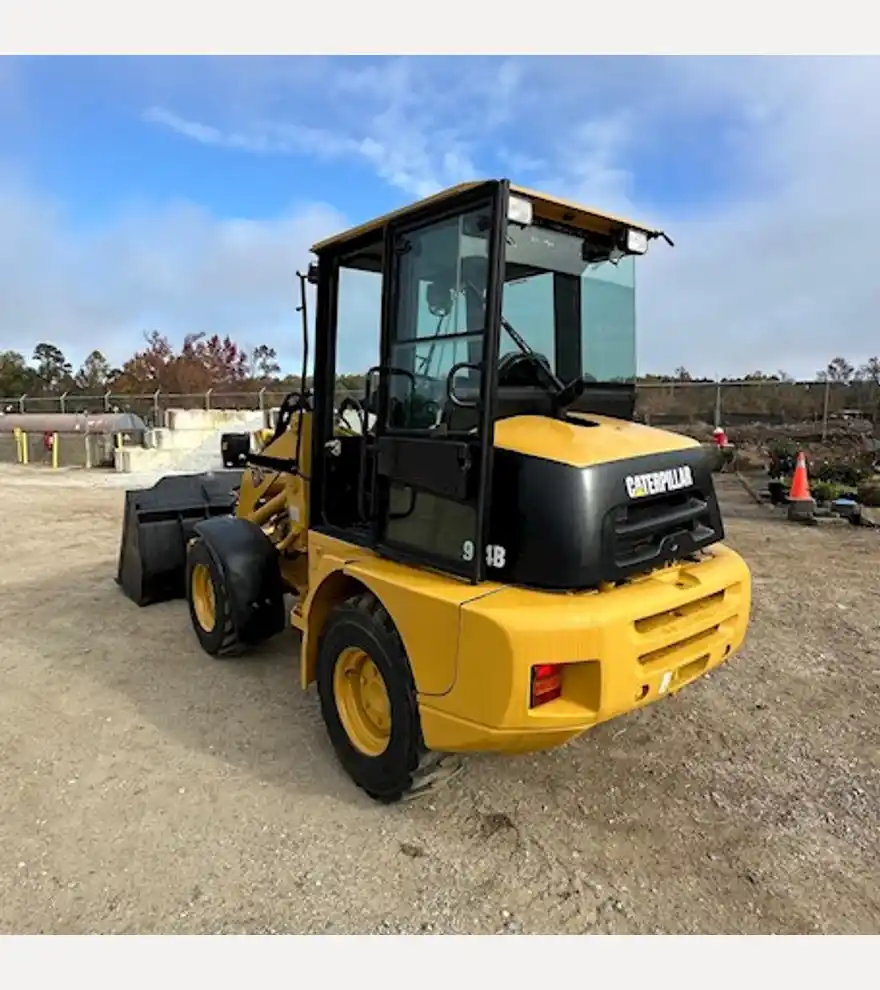 2006 Caterpillar 904B Wheel Loader - Caterpillar Loaders - caterpillar-loaders-904b-wheel-loader-4dc3e13d-2.jpg