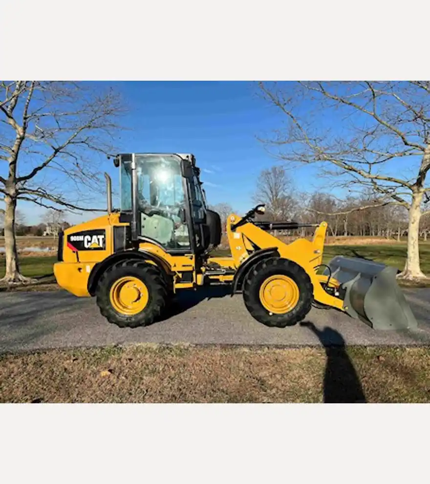 2017 Caterpillar 908M - Caterpillar Loaders - caterpillar-loaders-908m-07b79640-3.JPG