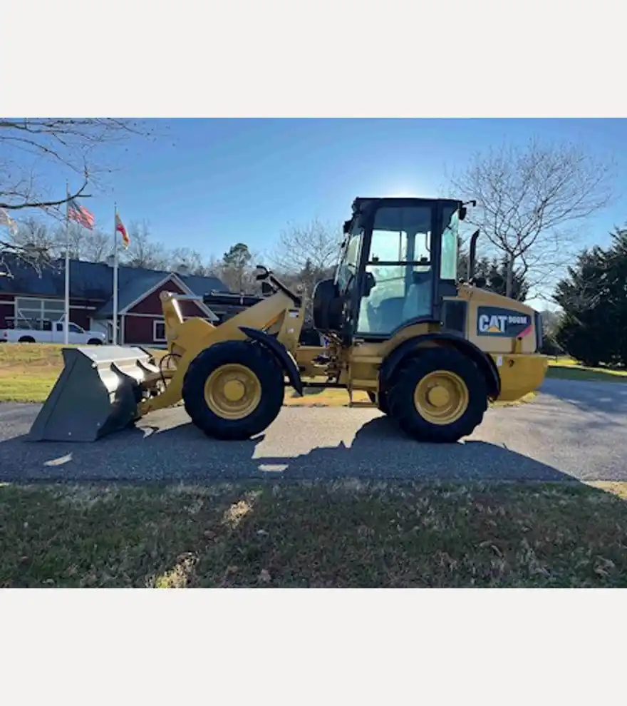 2017 Caterpillar 908M - Caterpillar Loaders - caterpillar-loaders-908m-07b79640-6.JPG