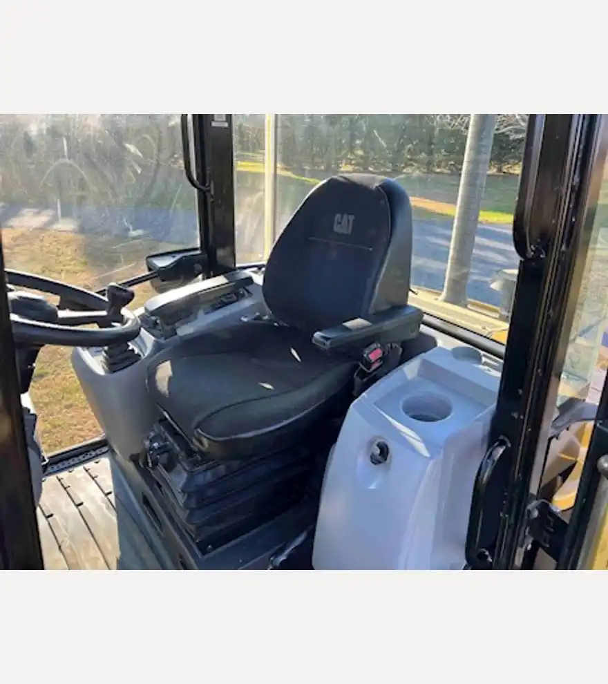 2017 Caterpillar 908M - Caterpillar Loaders - caterpillar-loaders-908m-07b79640-9.JPG