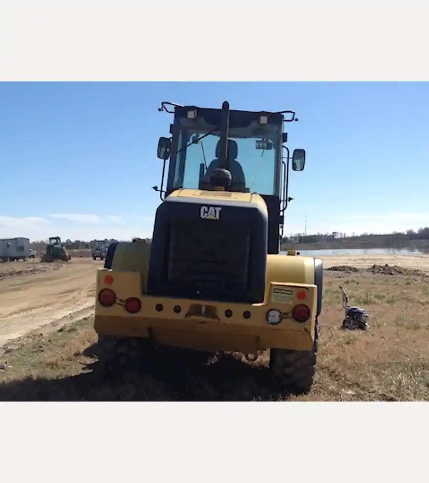 2015 Caterpillar 914K - Caterpillar Loaders - caterpillar-loaders-914k-5e2ae2ff-4.JPG