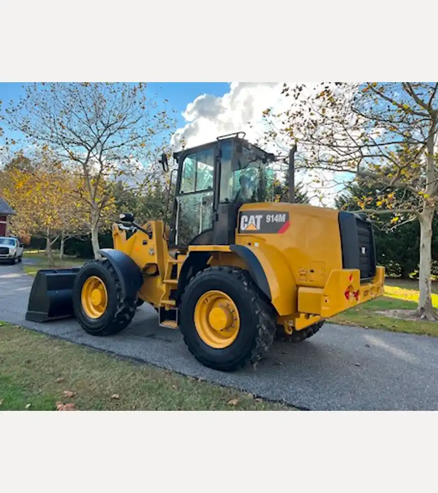  Caterpillar 914M - Caterpillar Loaders - caterpillar-loaders-914m-0cf8212b-3.JPG