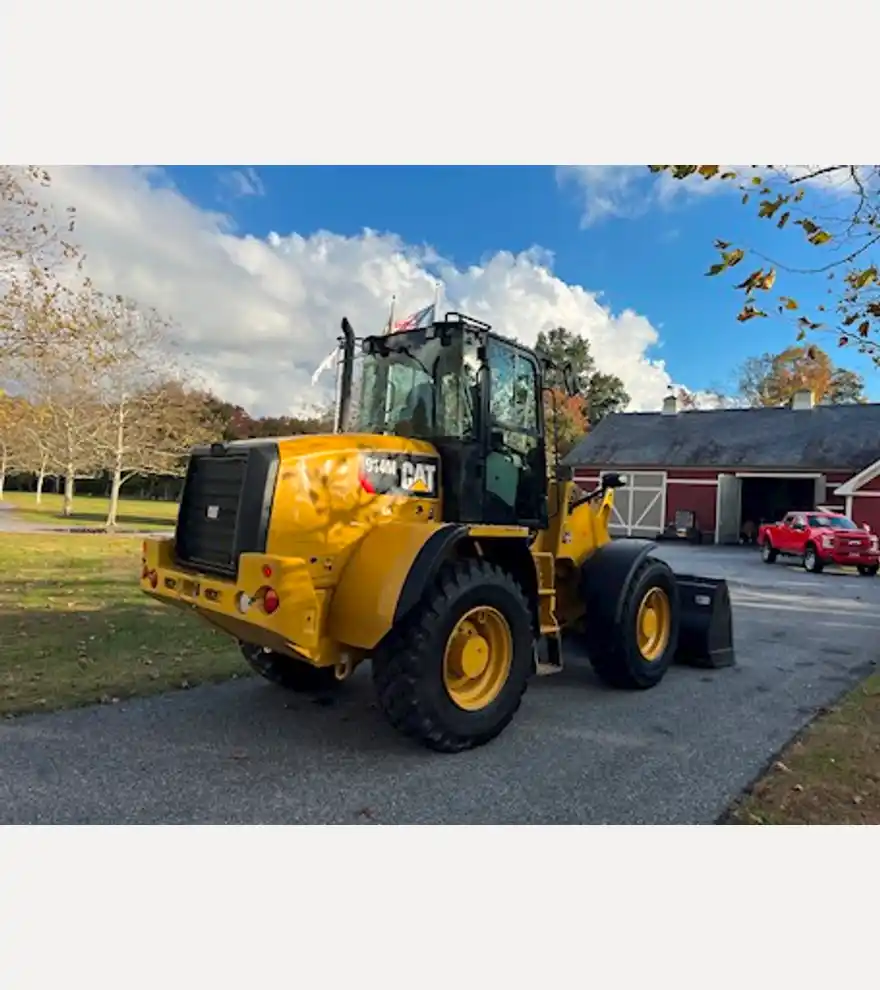  Caterpillar 914M - Caterpillar Loaders - caterpillar-loaders-914m-0cf8212b-4.JPG